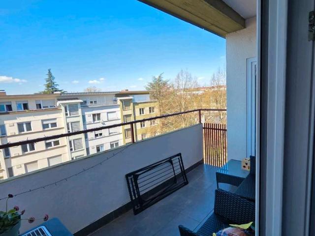 4 Zim. Woh. zum Verkaufen. Alt SB.Nähe HTW,Autobahn.Balkon,Keller