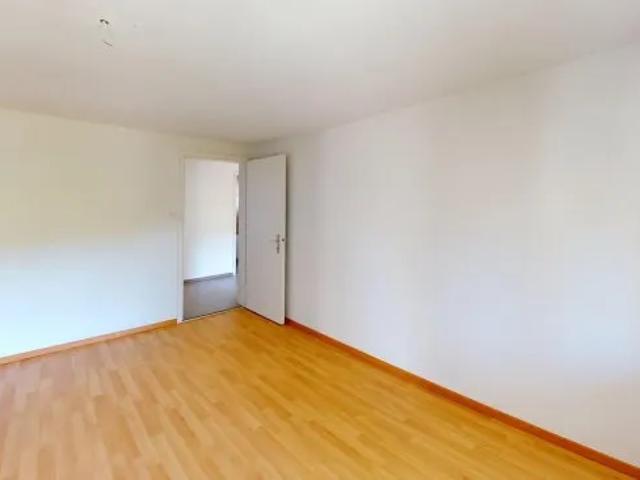 4 Zimmer, 50 m², 2. Stock