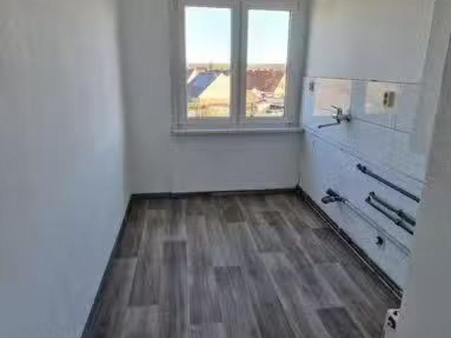 4 Zimmer 70 m² 300 € Kaltmiete Wohnungen in Kalbe