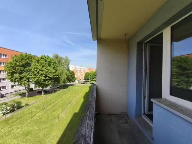 4 Zimmer 71 m² 395 € Kaltmiete Wohnungen in Sangerhausen