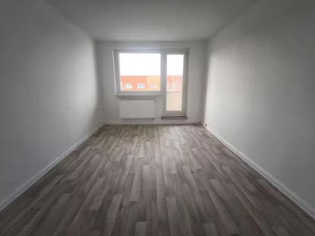 4 Zimmer 71 m² 459 € Kaltmiete Wohnungen in Sangerhausen