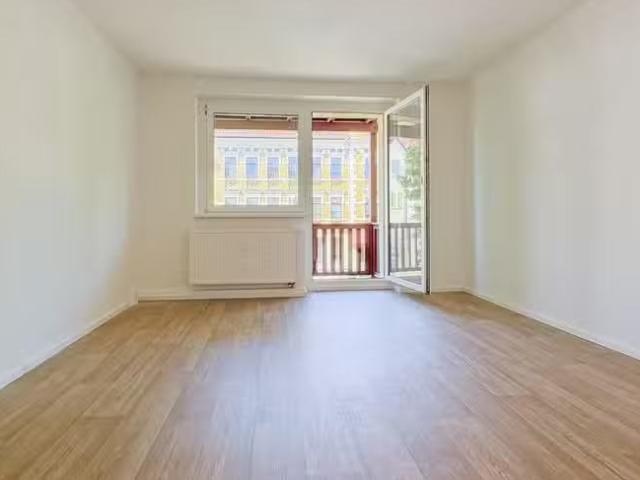 4 Zimmer 71 m² 429 € Kaltmiete Wohnungen in Glauchau