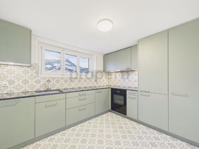 4 Zimmer, 77 m², 1. Stock