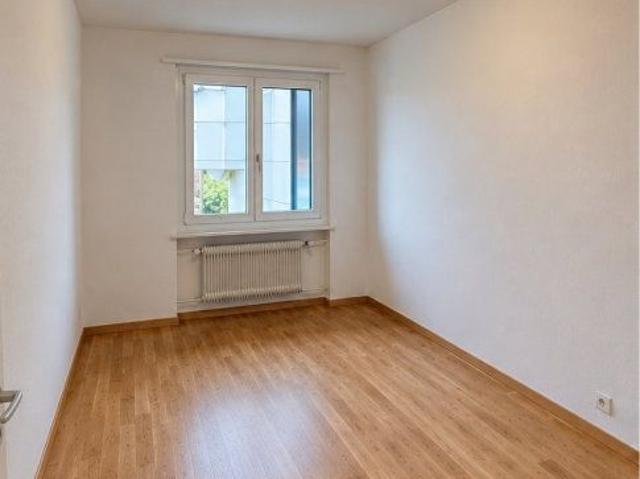 4 Zimmer, 74 m², 2. Stock