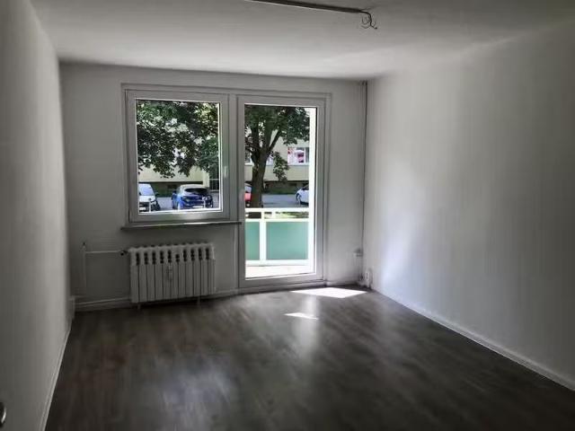 4 Zimmer 75 m² 418 € Kaltmiete Wohnungen in Bernburg Saa.