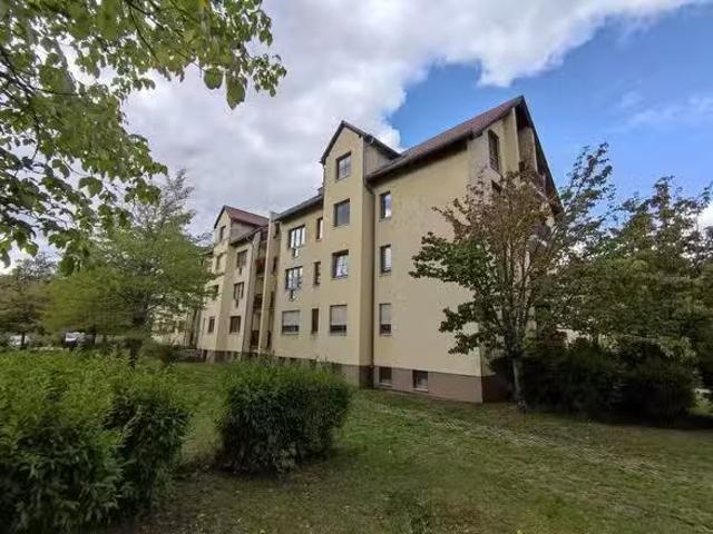 4 Zimmer 79 m² 440 € Kaltmiete Wohnungen in Naumburg Saa.