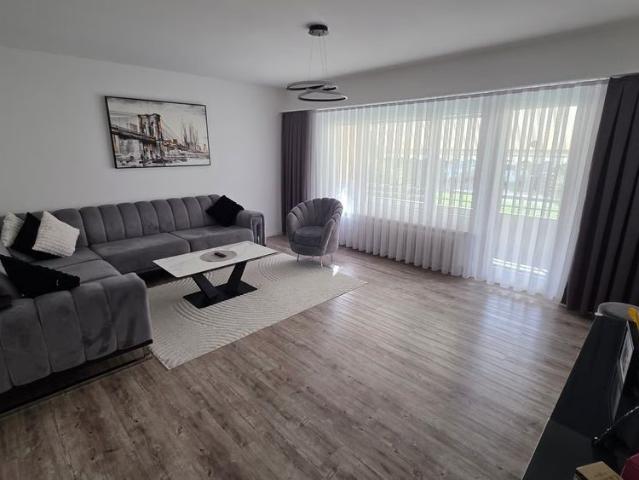 4 Zimmer, 80 m², 1. Stock