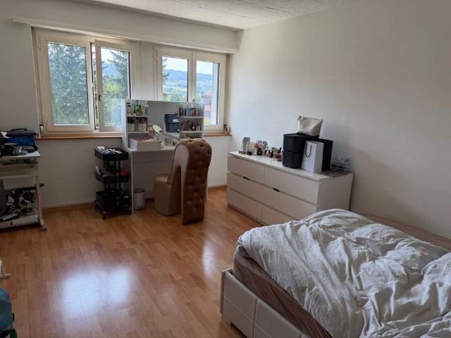4 Zimmer, 80 m², 2. Stock
