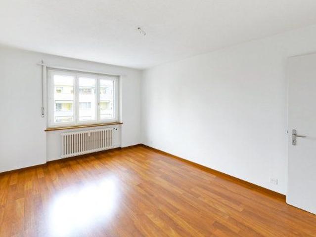 4 Zimmer, 80 m², 2. Stock