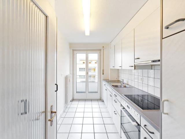 4 Zimmer, 80 m², 2. Stock