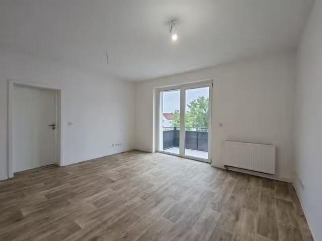 4 Zimmer 84 m² 553 € Kaltmiete Wohnungen in Merseburg