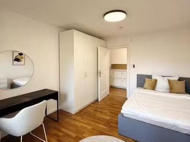 4 Zimmer 89 m² 740 € Kaltmiete Wohnungen in Germering