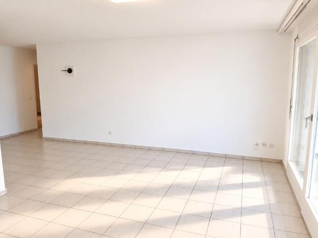 4 Zimmer, 93 m², 2. Stock