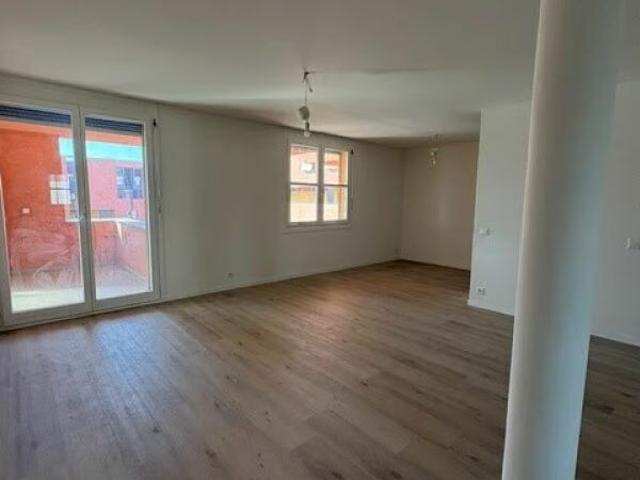 4 Zimmer, 93 m², 2. Stock