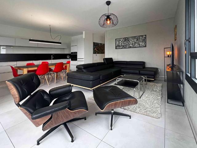 4 Zimmer, 90 m², 10. Stock