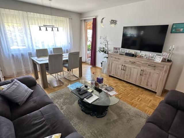 4 Zimmer, 90 m², 1. Stock