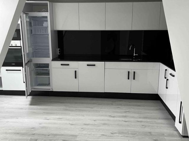 4 Zimmer, 90 m², 2. Stock