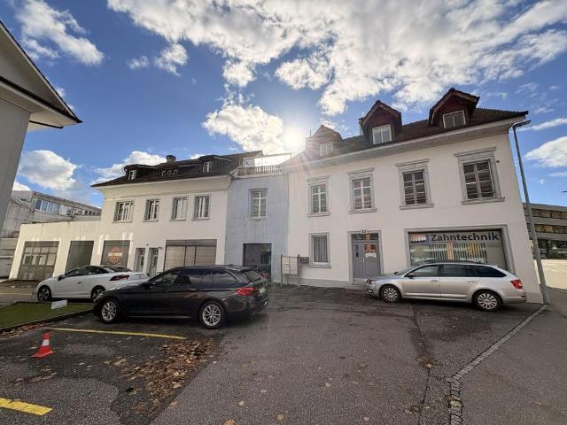 4 Zimmer, 90 m², 2. Stock