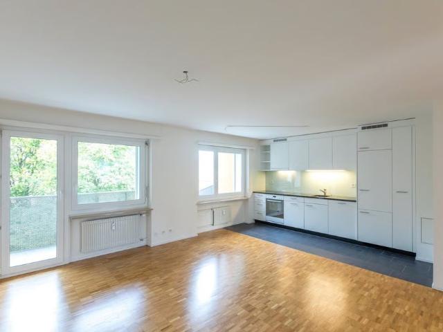 4 Zimmer, 90 m², 2. Stock