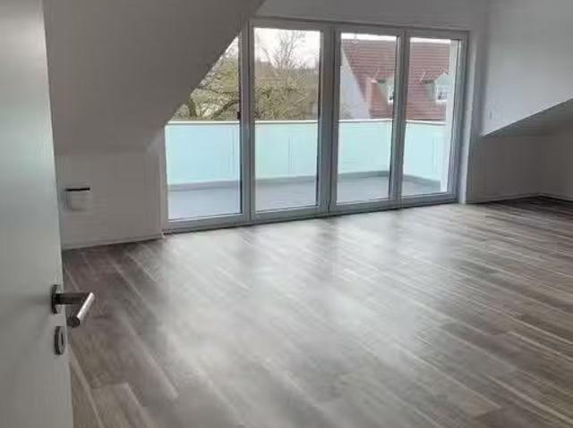 4 Zimmer 90 m² 995 € Kaltmiete Wohnungen in Aurach