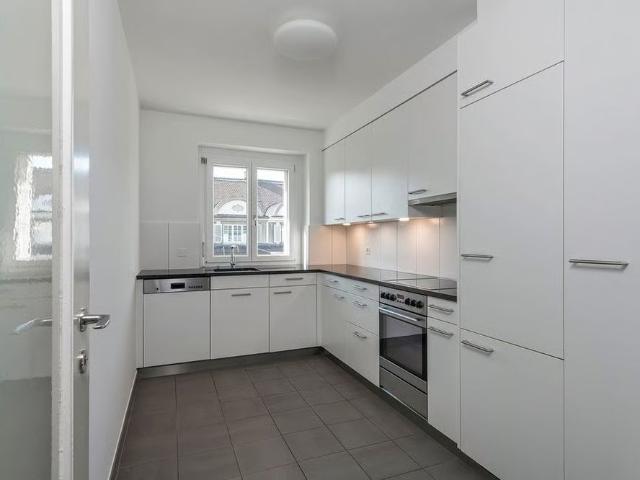 4 Zimmer, 92 m², 2. Stock