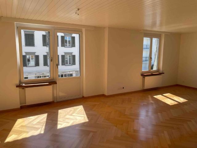 4 Zimmer, 95 m², 1. Stock