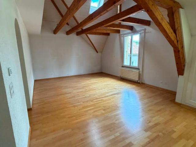 4 Zimmer, 95 m², 2. Stock