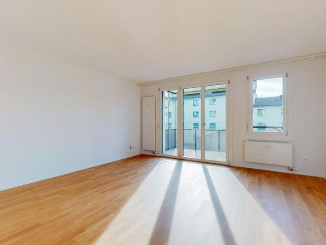 4 Zimmer, 96 m², 2. Stock