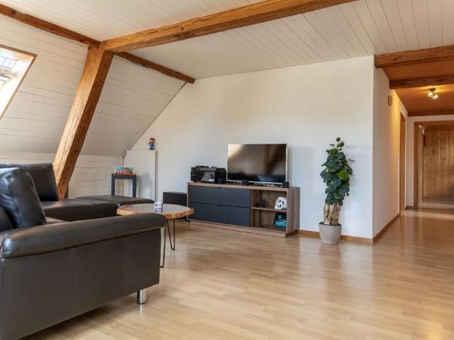 4 Zimmer, 98 m², 2. Stock
