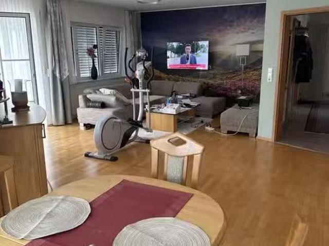 4 Zimmer 100 m² 1.050 € Kaltmiete Wohnungen in Holzheim K.