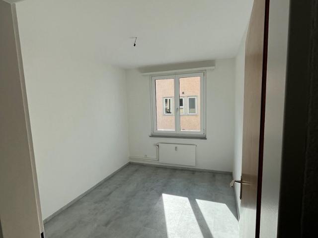 4 Zimmer, 102 m², 2. Stock