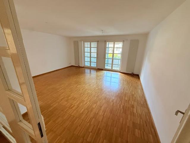4 Zimmer, 104 m², 2. Stock