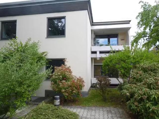 4 Zimmer 106 m² 700 € Kaltmiete Wohnungen in Krailling