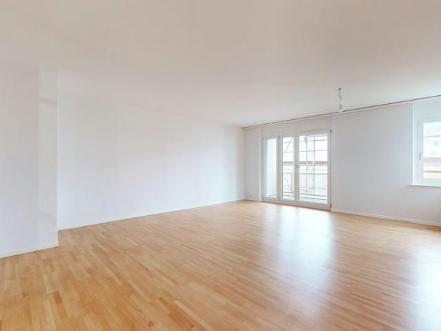 4 Zimmer, 107 m², 3. Stock