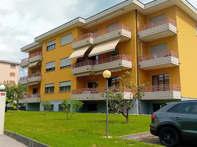 4 Zimmer, 110 m², 1. Stock