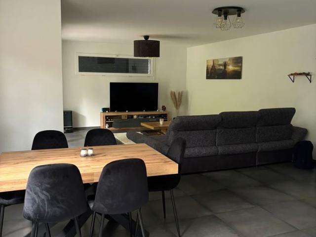 4 Zimmer, 110 m², 1. Stock