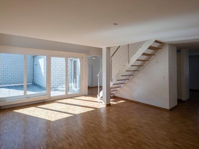 4 Zimmer, 111 m², 2. Stock