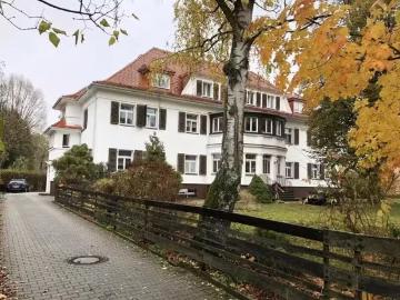 4 Zimmer 117 m² 950 € Kaltmiete Wohnungen in Radeberg
