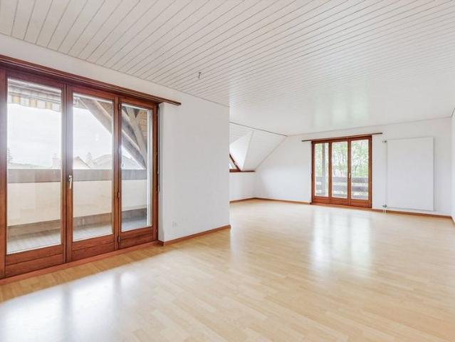 4 Zimmer, 120 m², 2. Stock