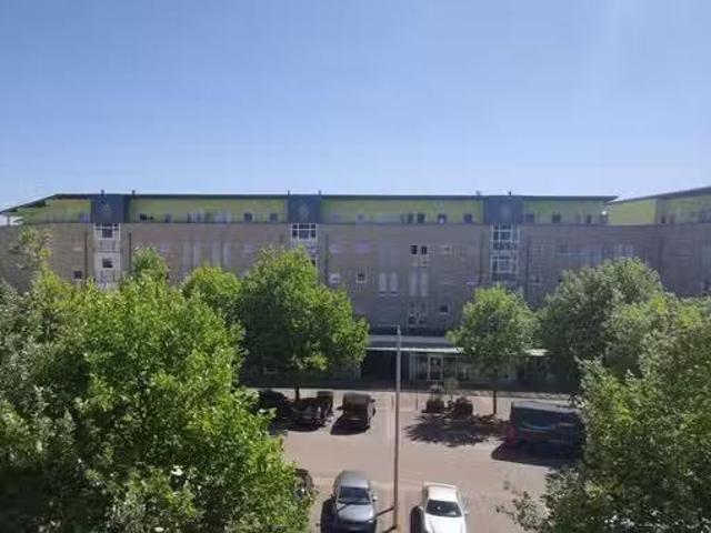 4 Zimmer 121 m² 836 € Kaltmiete Wohnungen in Kabelsketal