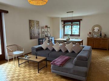 Grono, Moësa, Graubünden - Parkplatz, Balkon