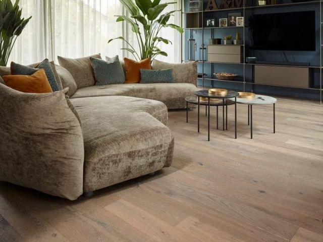 4 Zimmer, 130 m², 1. Stock