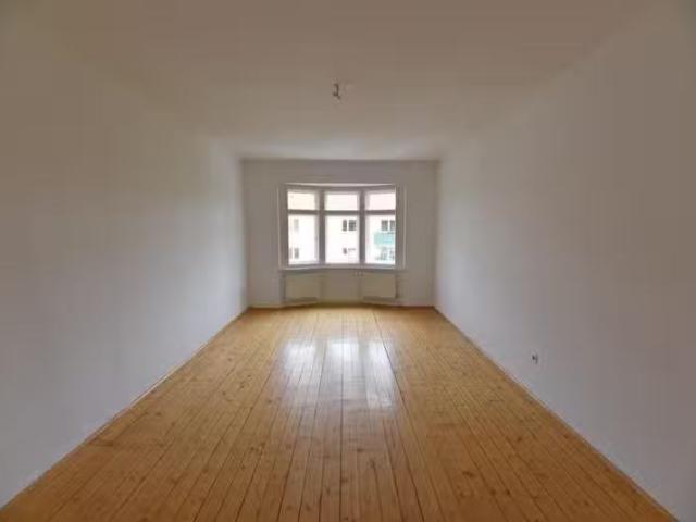 4 Zimmer 132 m² 1.290 € Kaltmiete Wohnungen in Dresden