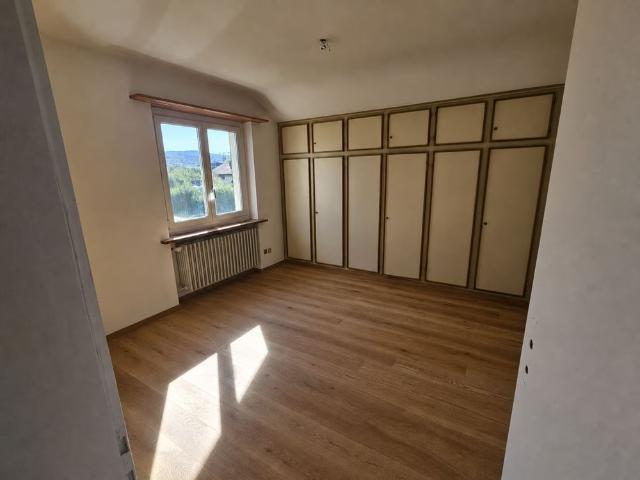 4 Zimmer, 134 m², 2. Stock