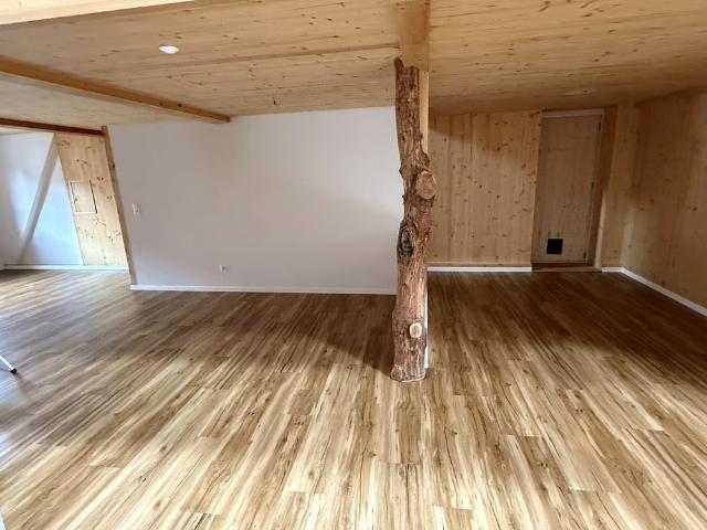 4 Zimmer, 140 m², 1. Stock