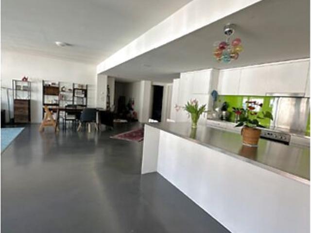 4 Zimmer, 140 m², 2. Stock