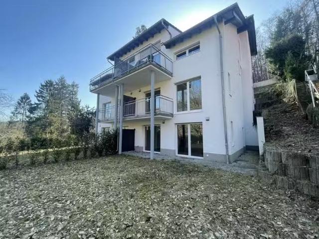 4 Zimmer 142 m² 1.640 € Kaltmiete Wohnungen in Niedernhau.