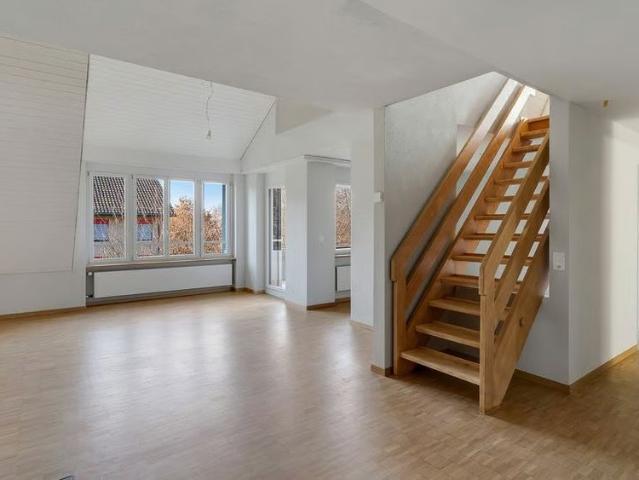 4 Zimmer, 151 m², 2. Stock