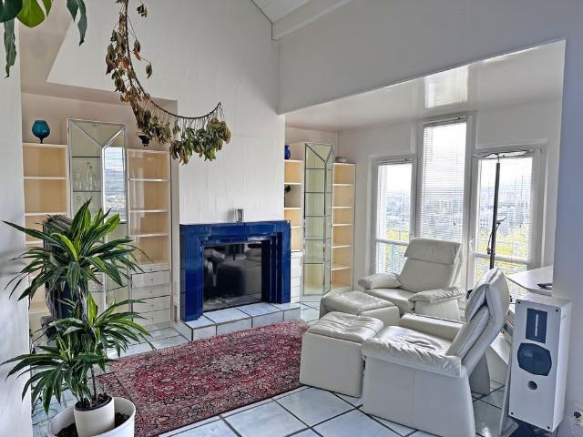 4 Zimmer, 153 m², 2. Stock