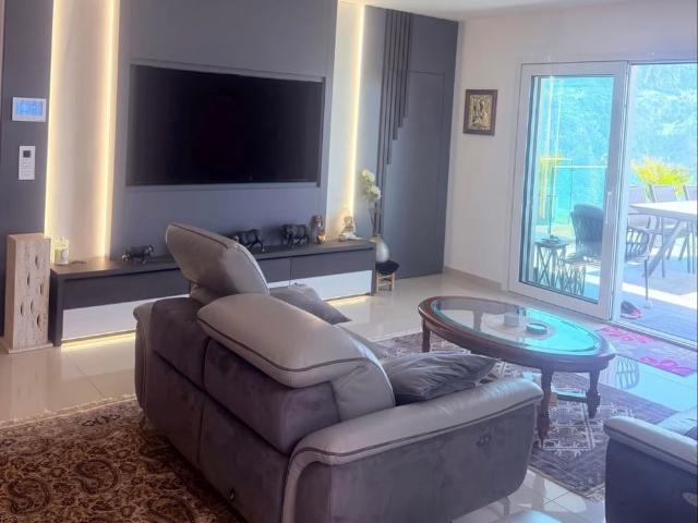 4 Zimmer, 160 m²